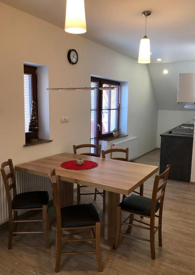 קרנייסקה גורה Apartmaji Kramar Ratece מראה חיצוני תמונה